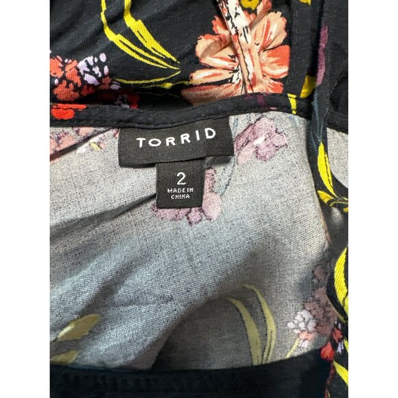 Torrid V-Neck Boho Top With Criss-Cross Back Detail Size 2X - Picture 7 of 10